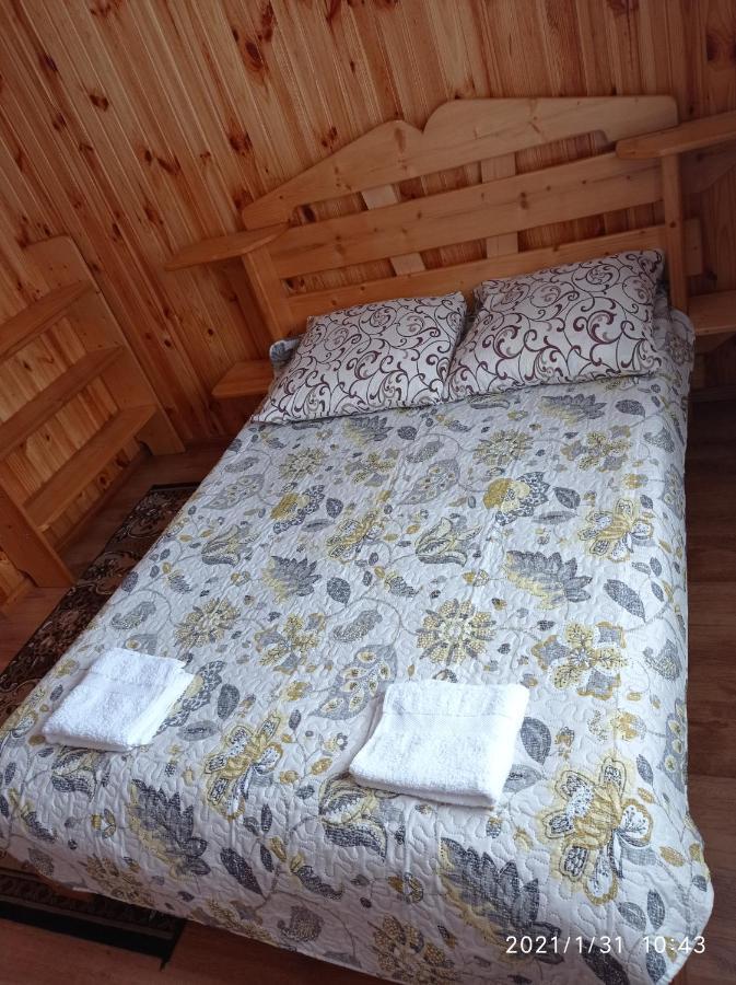 "Різьбярська Садиба" Slavsko Extérieur photo