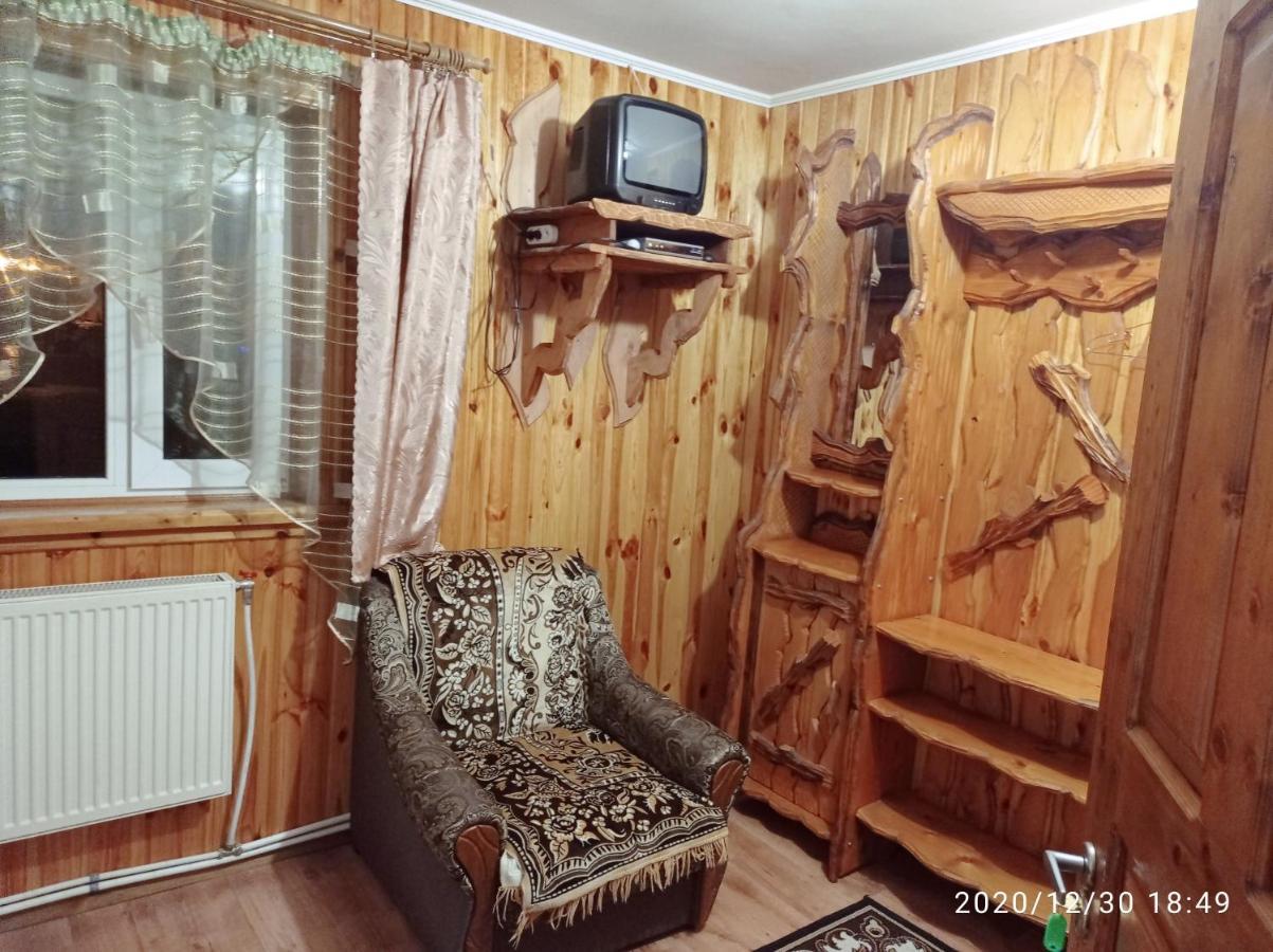 "Різьбярська Садиба" Slavsko Chambre photo