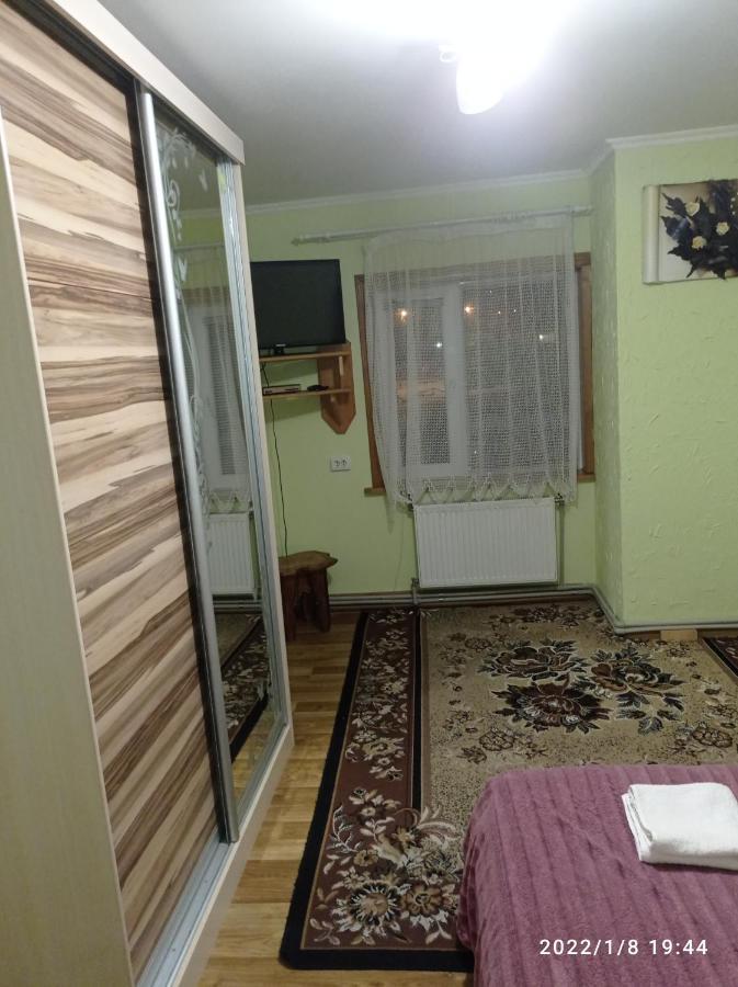"Різьбярська Садиба" Slavsko Extérieur photo