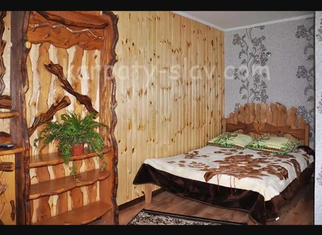 "Різьбярська Садиба" Slavsko Extérieur photo
