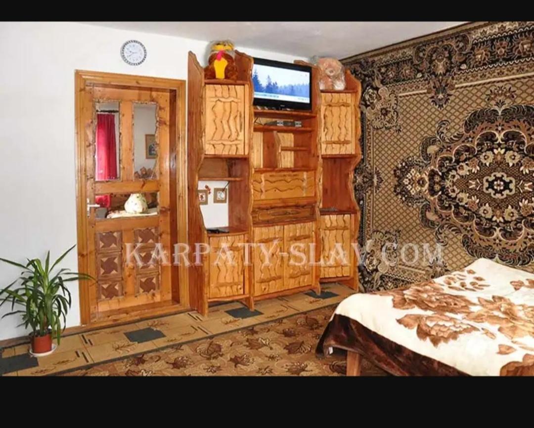 "Різьбярська Садиба" Slavsko Extérieur photo