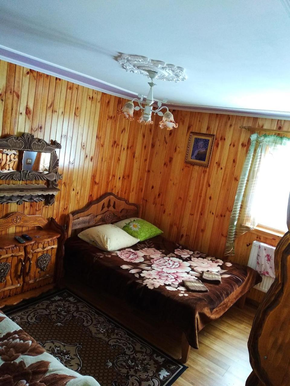 "Різьбярська Садиба" Slavsko Extérieur photo