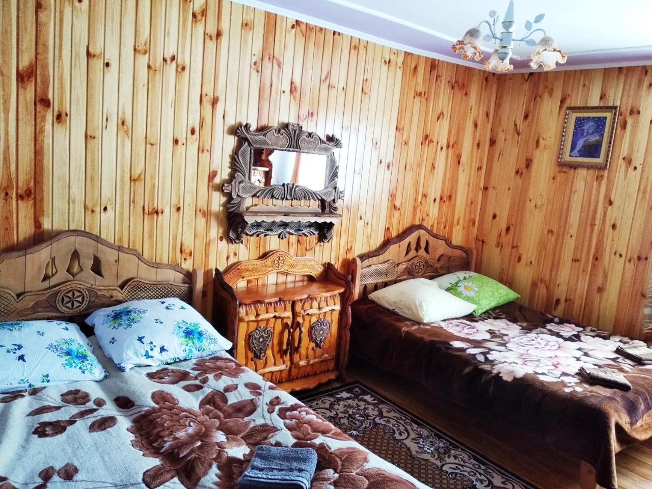 "Різьбярська Садиба" Slavsko Extérieur photo