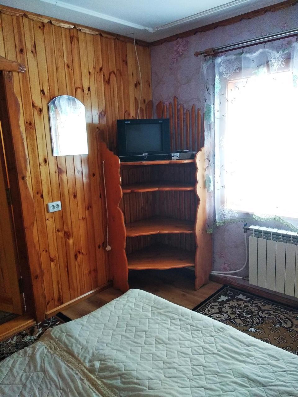 "Різьбярська Садиба" Slavsko Extérieur photo