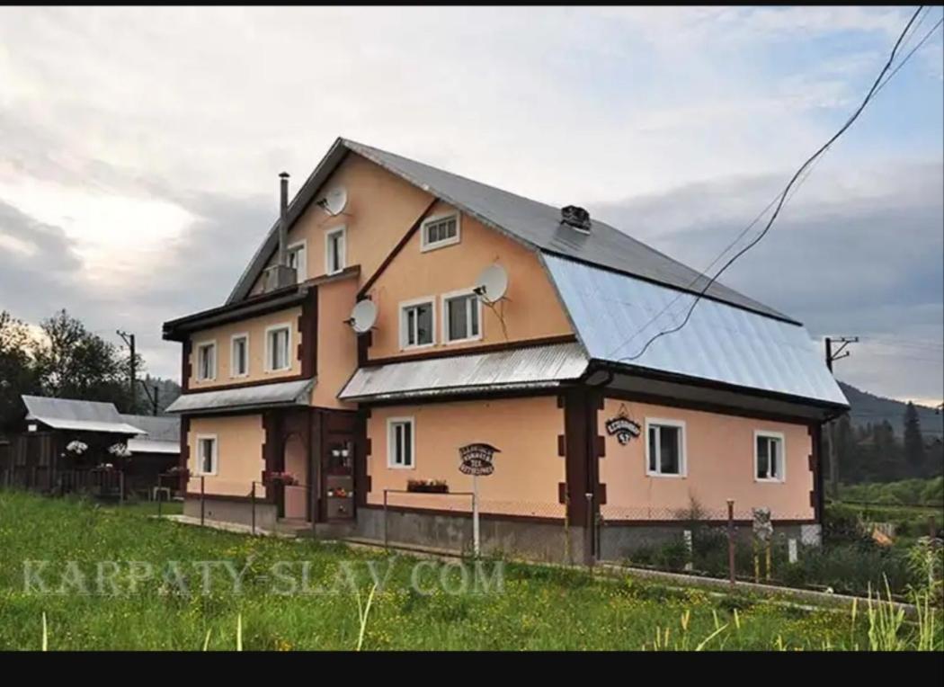 "Різьбярська Садиба" Slavsko Extérieur photo