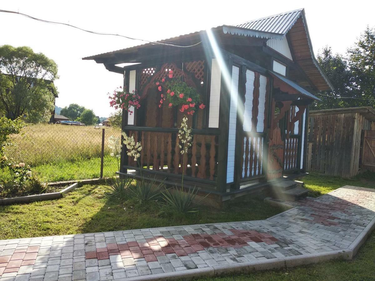 "Різьбярська Садиба" Slavsko Extérieur photo