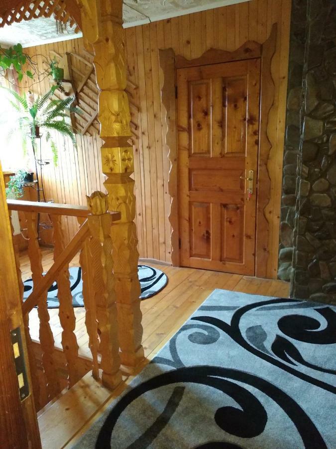 "Різьбярська Садиба" Slavsko Extérieur photo